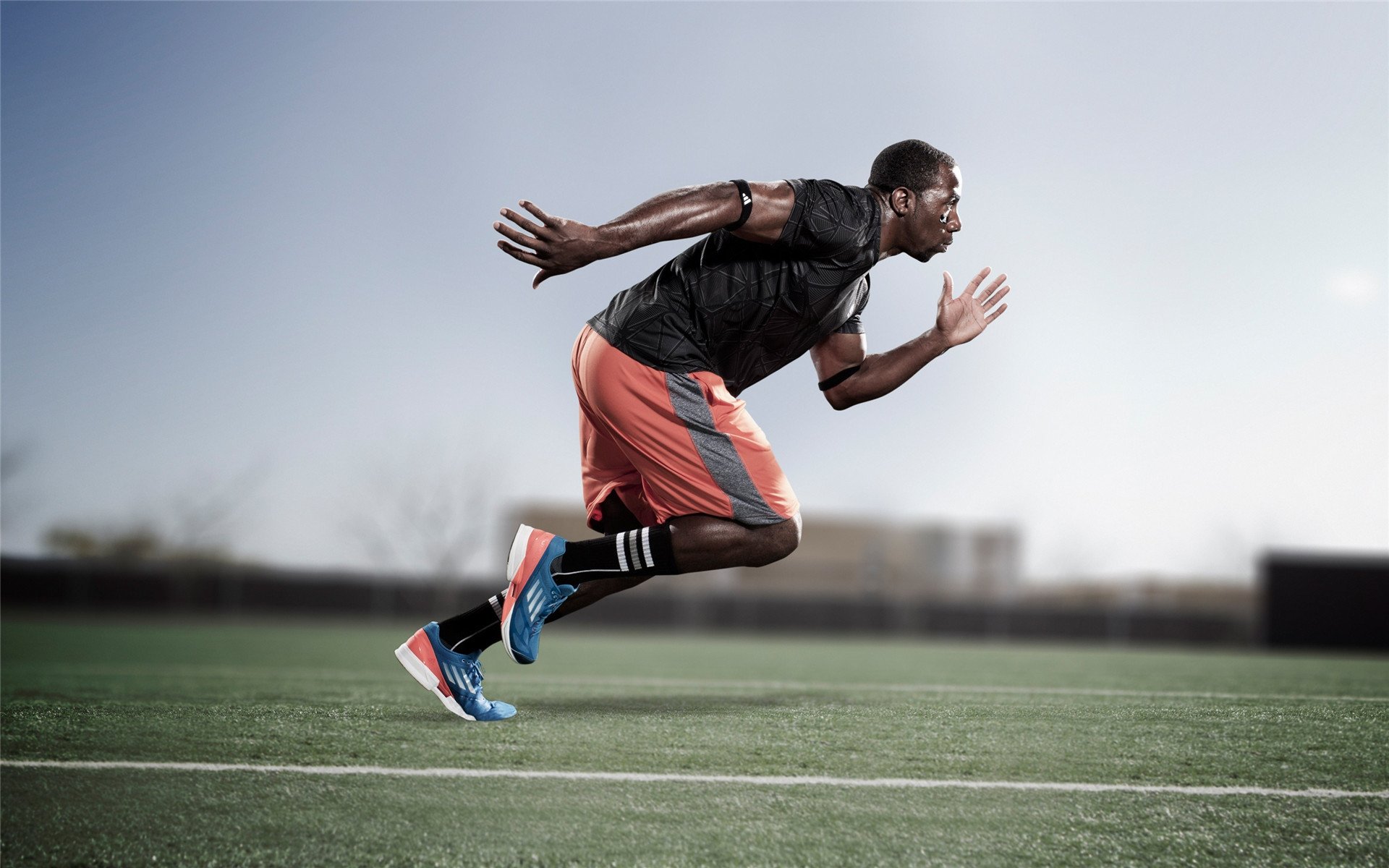 罗马尼亚男篮在欧洲预赛中奋勇拼搏，追逐奥运梦想，罗马尼亚篮球明星